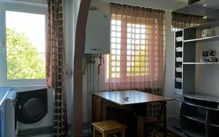 Apartament 2 camere– Cuza Vodă | Etaj 4/4 | Bucătărie spațioasă și luminoasă - Poză 1