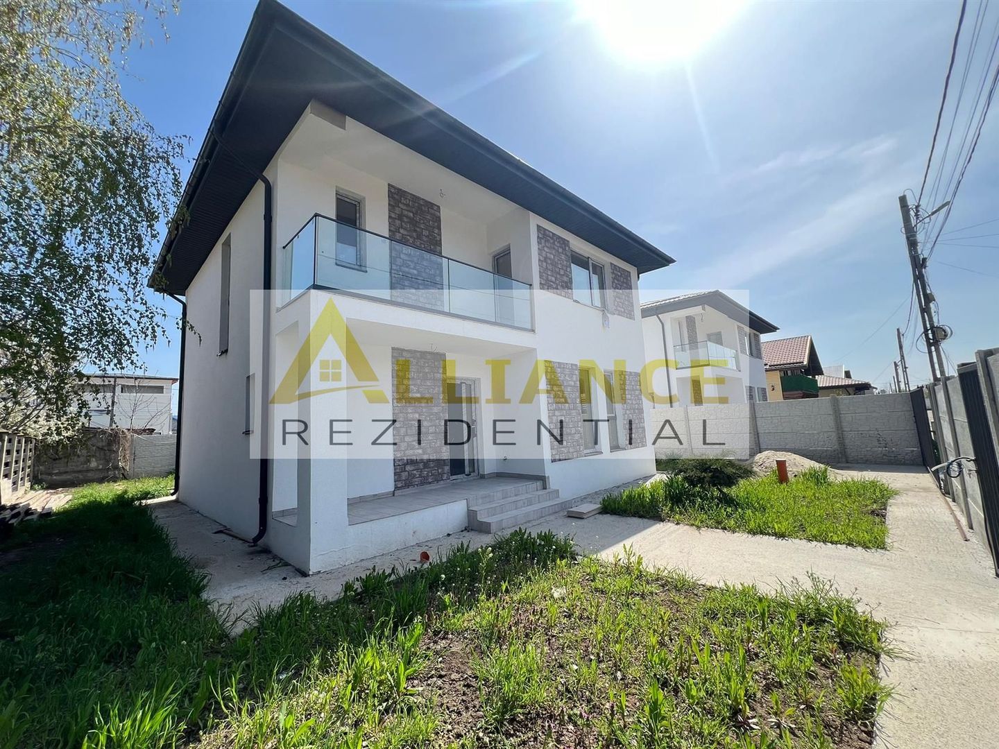 Vila Individuala - 5 camere-3 bai-Strada Miorita-500 M  de STV - Poză 2