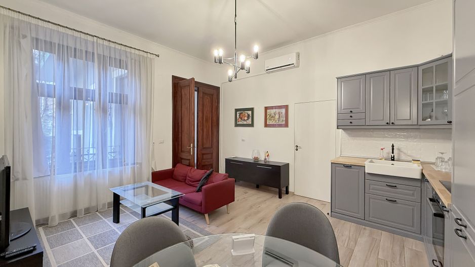 Apartament 3 camere, zona centrala! - Poză 2