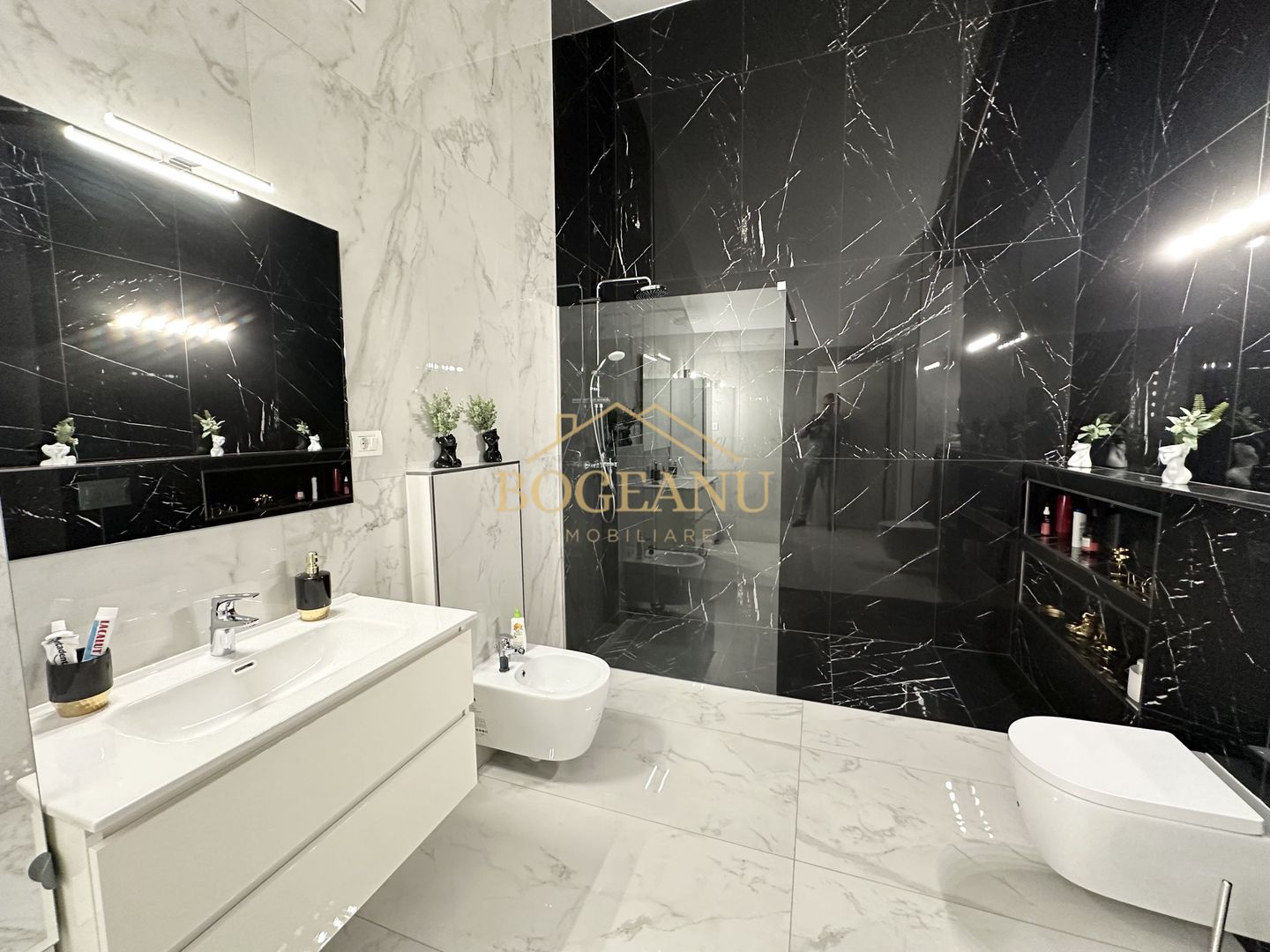 BG10 Penthouse de Lux,4 cam,Piscina,Asfalt - Poză 22