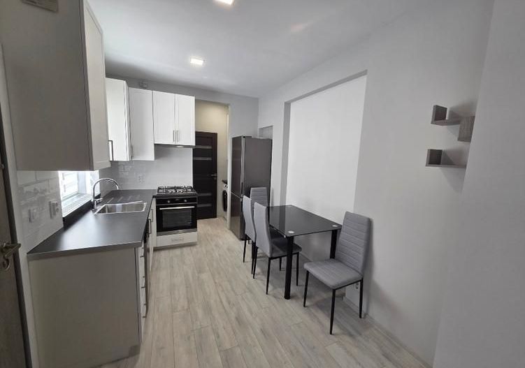 Apartament cu 2 camere renovat la casa | Curte | Central - Poză 5