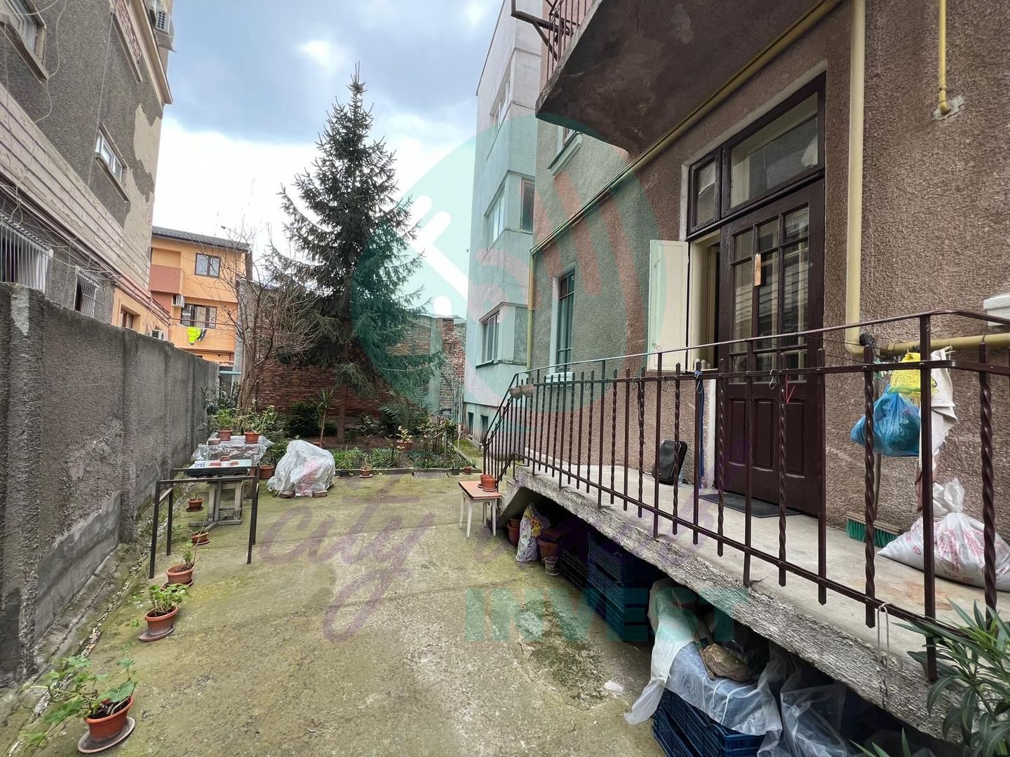 4 camere in Vila interbelica 106mp-Centrala proprie- Calea Calarasilor - Poză 7