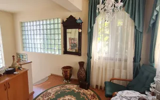 Vila deosebitǎ în zona centrala - Poză 11