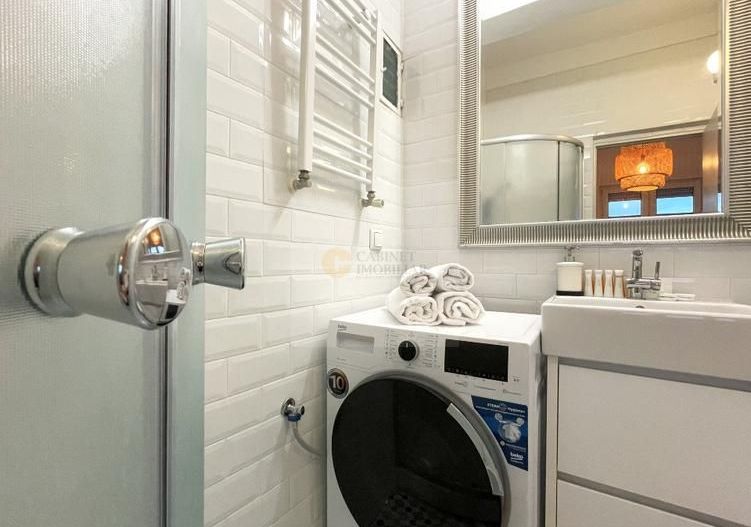 Garsoniera | Vedere catre Calea Victoria  | Airbnb | Certificat Turism - Poză 7