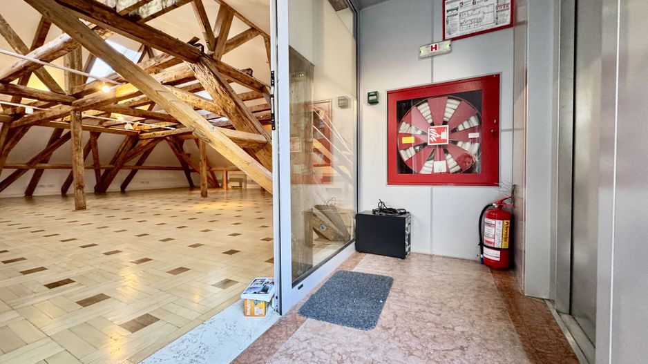 Spațiu Birou în imobil istoric recondiționat - Poză 9