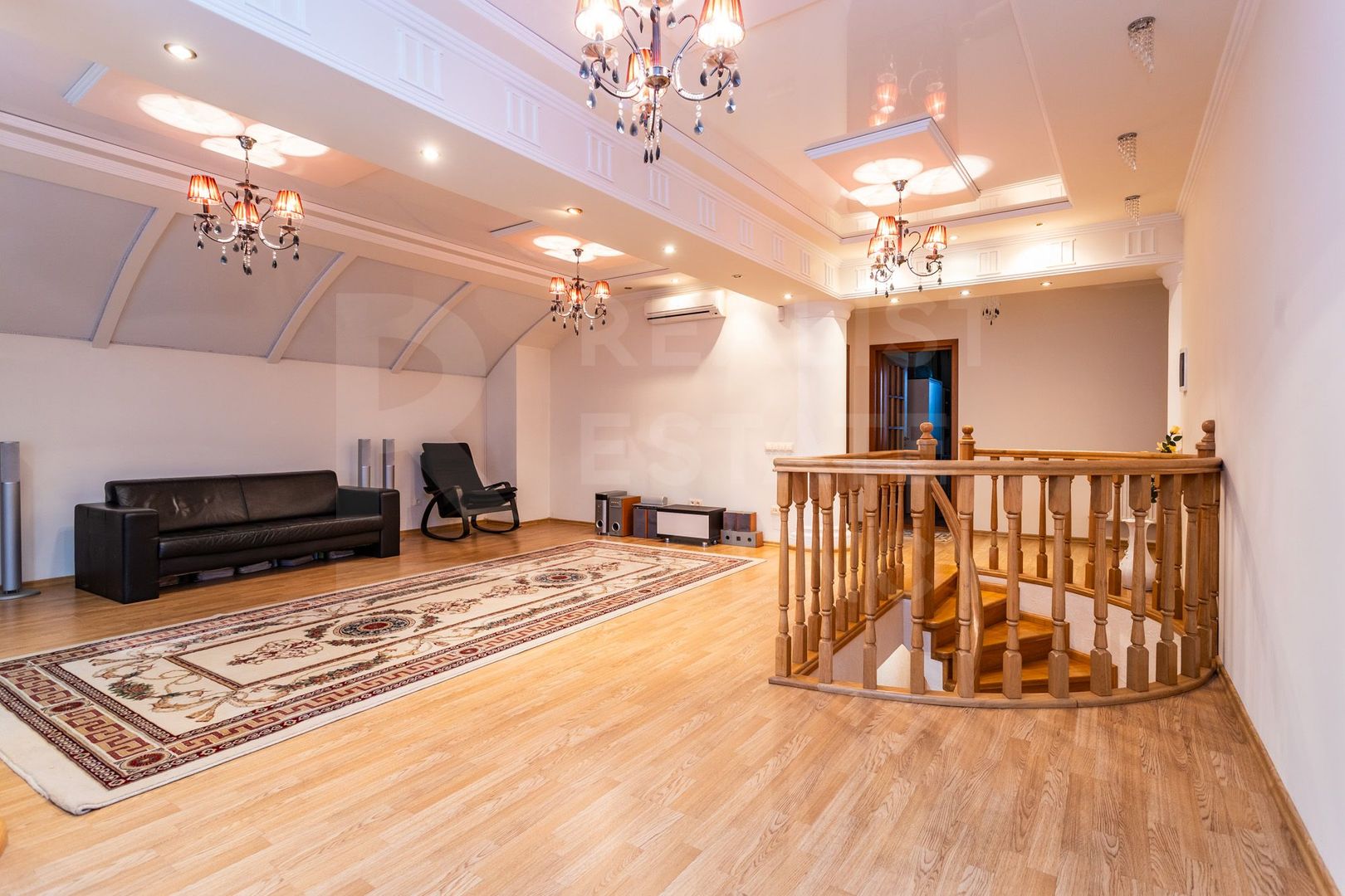 Vânzare, casă, 2 nivele, 6 camere, strada Luceafărul, Ciorescu - Poză 27