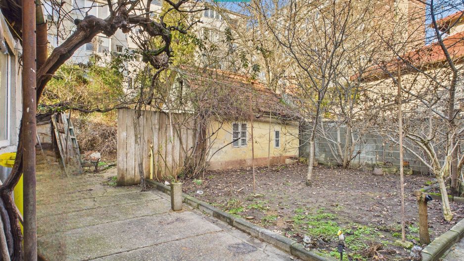 Casă individuală cu anexă în Vaicu - Poză 15