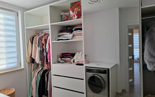 Casa moderna 4 camere 2 bai si curte libera 220 mp pe Calea Cisnadiei - Poză 3