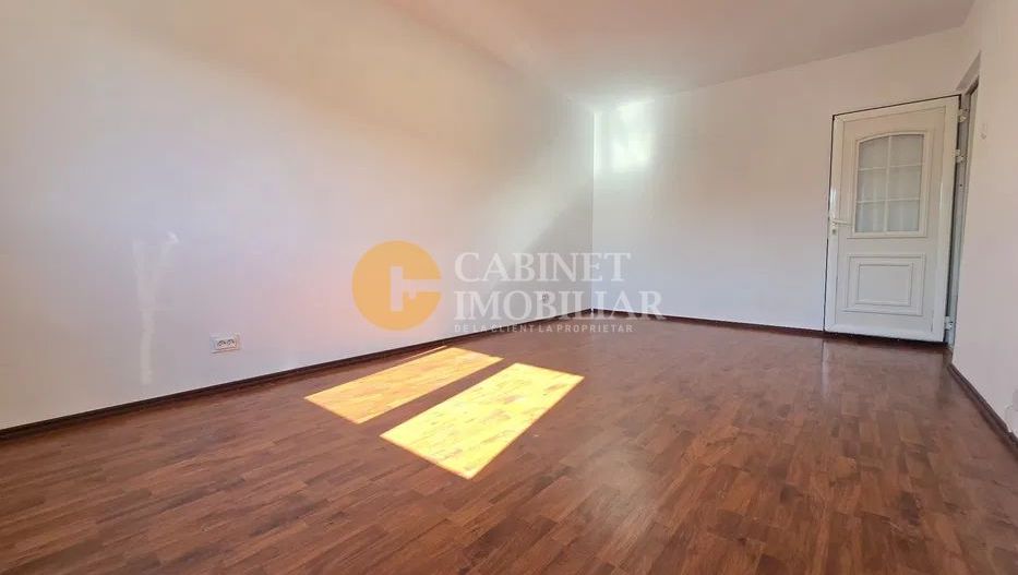 Apartament 3 camere, decomandat - zona Galata - Poză 1