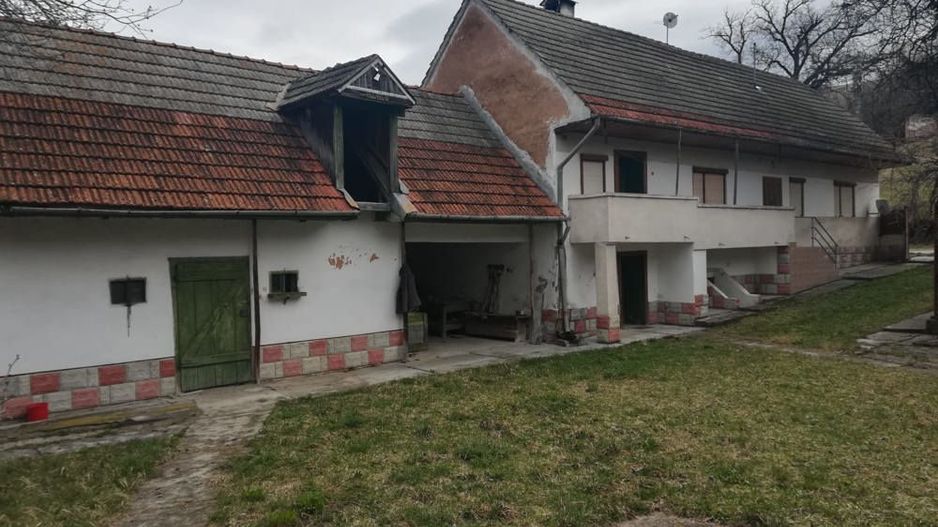 Casa Tarlungeni - Poză 1