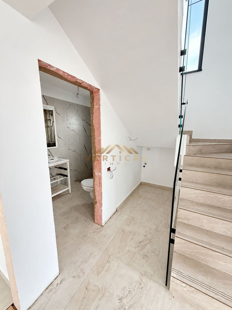 🏡 O casă pentru planurile familiei tale, în zona centrală - Poză 11