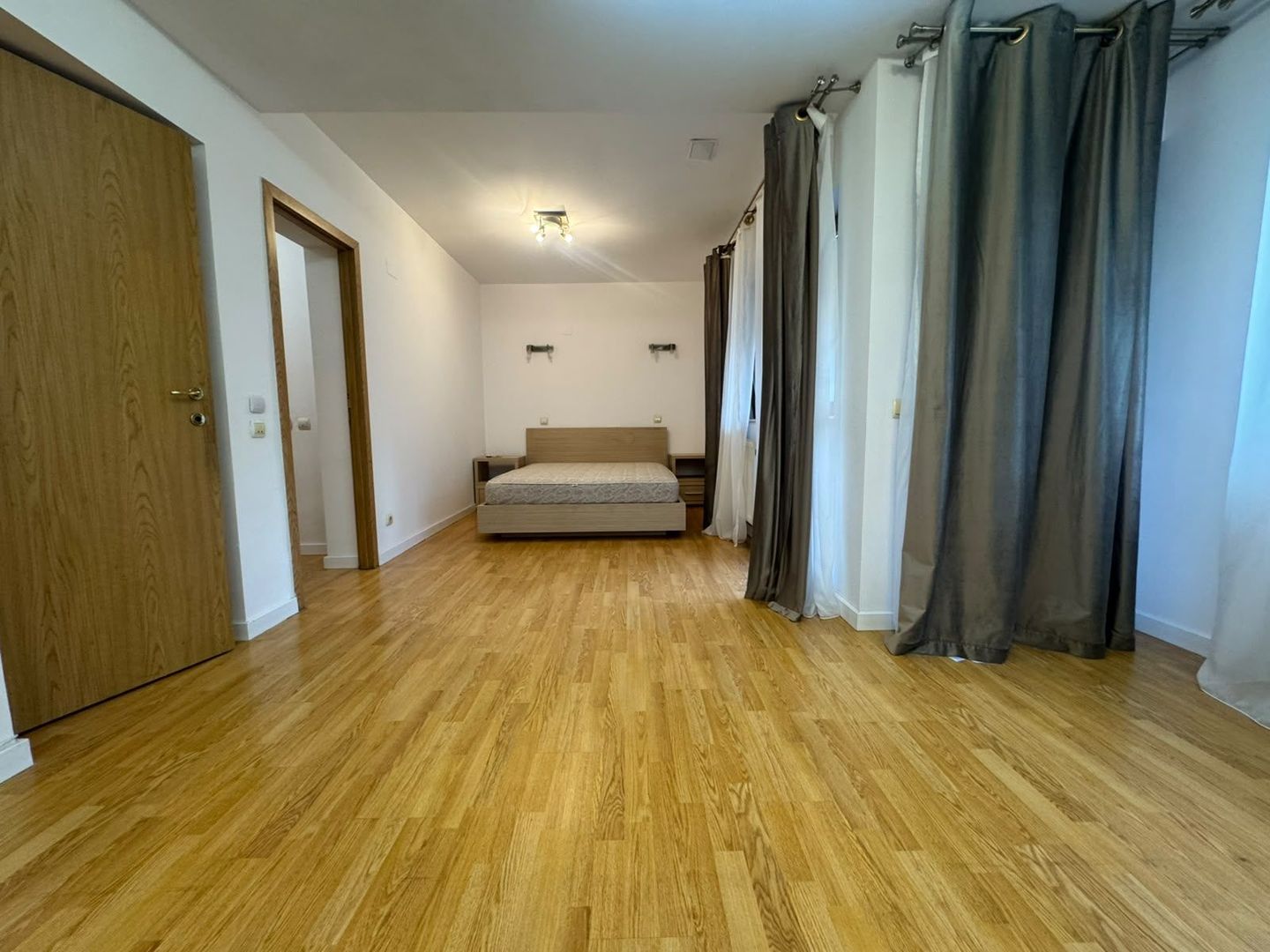 Vila D+P+ E1+M || CURTE PROPRIE SI GARAJ || EXPOZITIEI - Poză 14