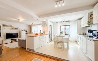 4 camere zona semicentrala, etaj intermediar, 100 mp utili! - Poză 3