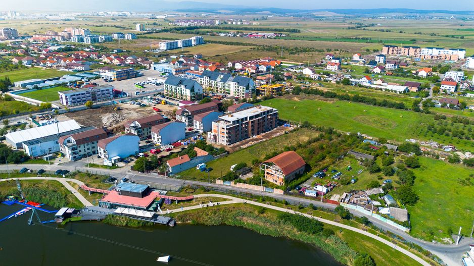 Penthouse pe malul lacului, cu terasă panoramică 90 mp - Poză 2