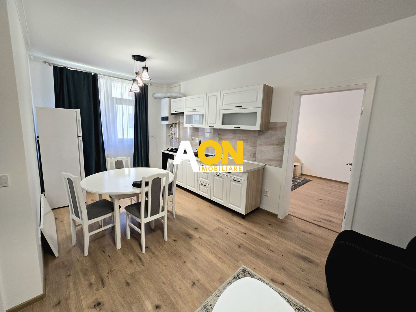 Apartament cu 3 Camere, Etaj 1, Bloc Nou, Zona Alba Mall - Poză 1