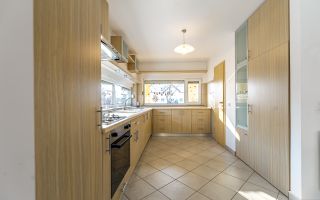 Casă situată pe strada Constituției, Aradul Nou - Poză 2