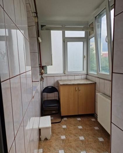 De inchiriat apartament cu 3 camere , Oltenitei sector4 - Poză 11
