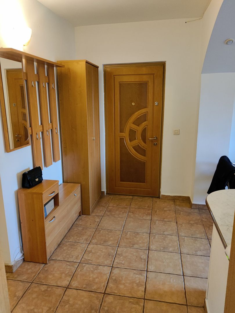 APARTAMENT  4 CAMERE C.ARADULUI 650 EURO - Poză 4