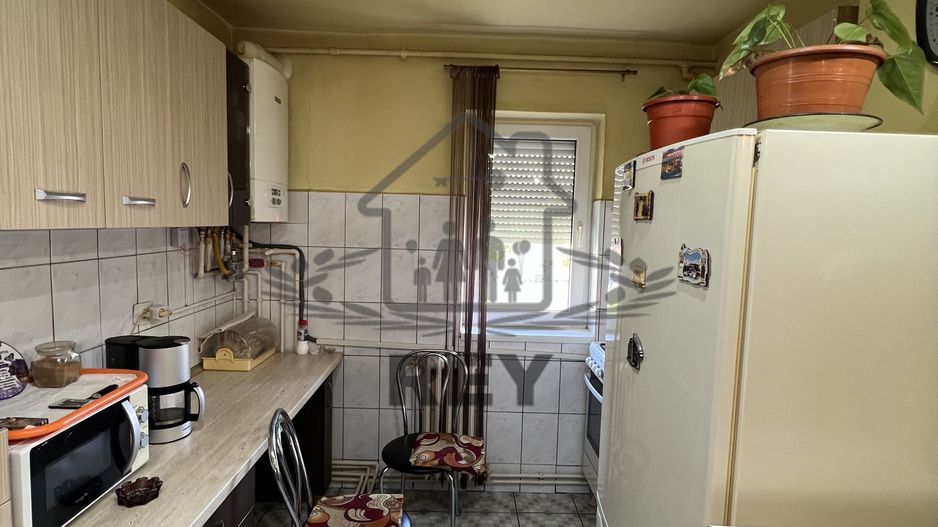 Apartament 3 camere decomandat / Str. V. Aaron - Poză 7