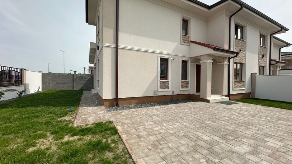 Duplex cu camera pe parter - Poză 1