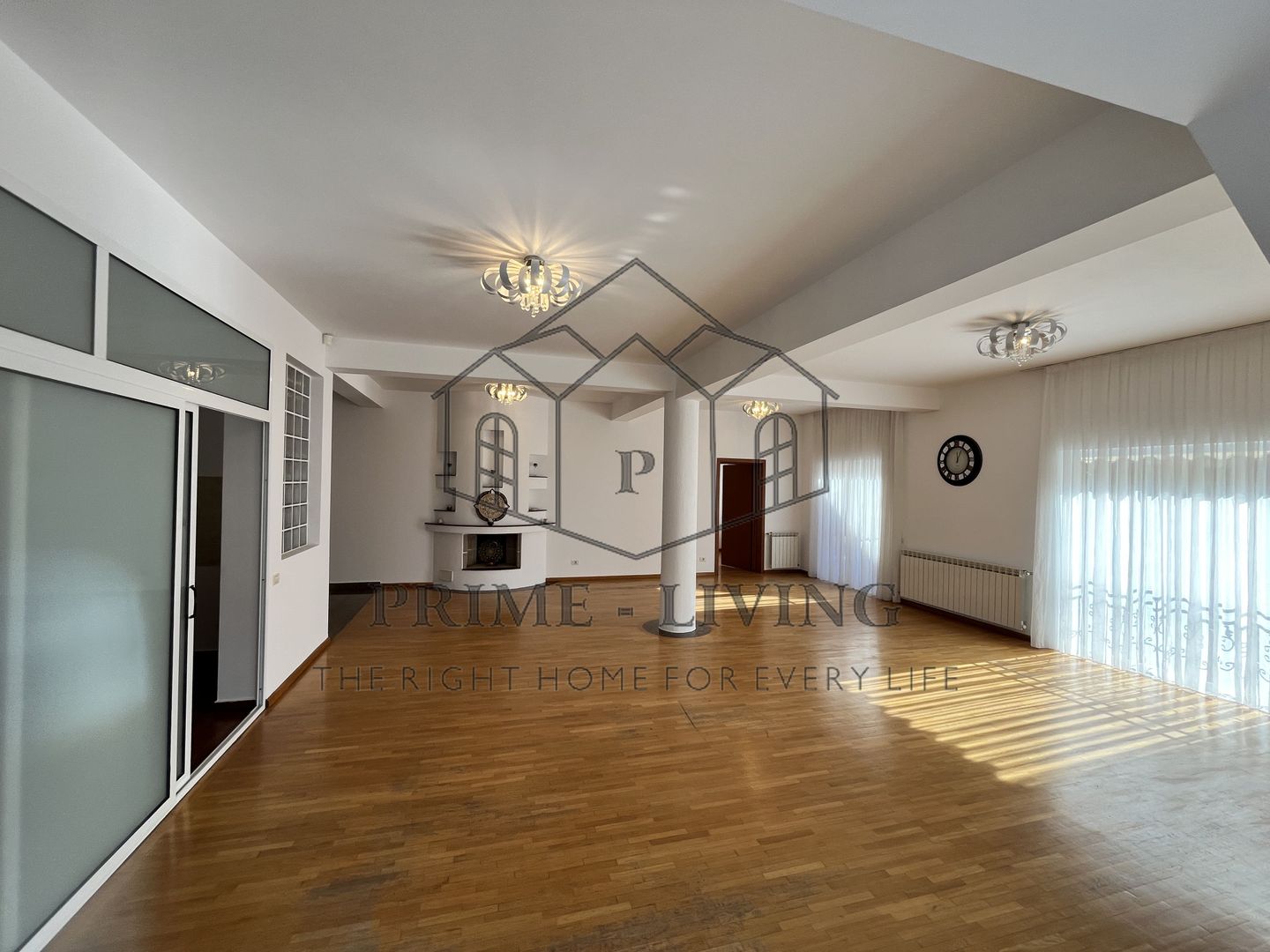 VILA EXTRAORDINARĂ CU 6 CAMERE LA INCHIRIERE LANGA BRITISH SCHOOL - Poză 11