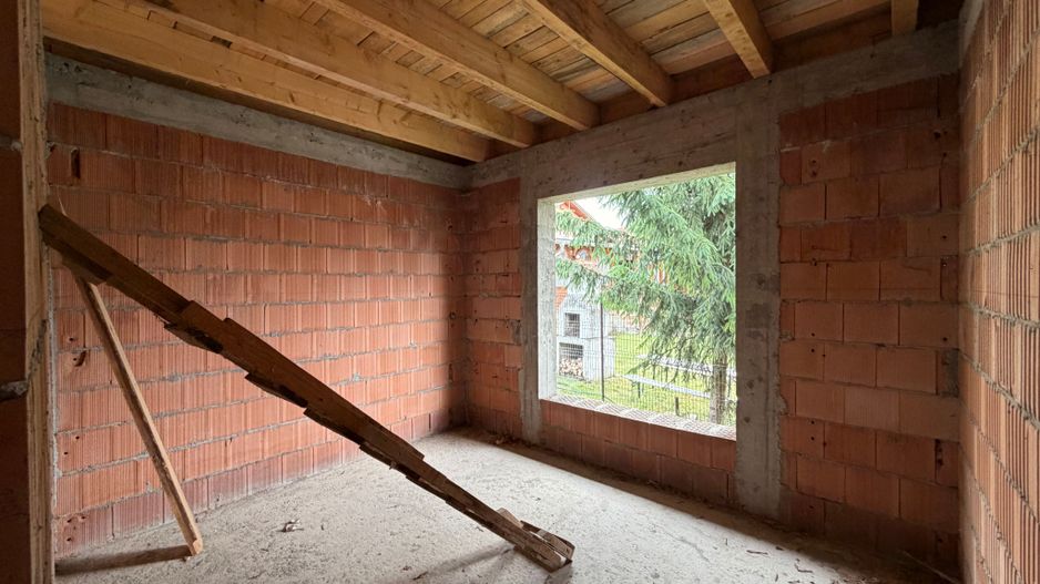 Casă de vânzare 260 mp utili + 1052 mp teren in centrul orasului Covasna - Poză 11