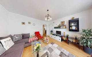 Apartament decomandat, 2 camere, balcon, boxa - Avangarden - Poză 4
