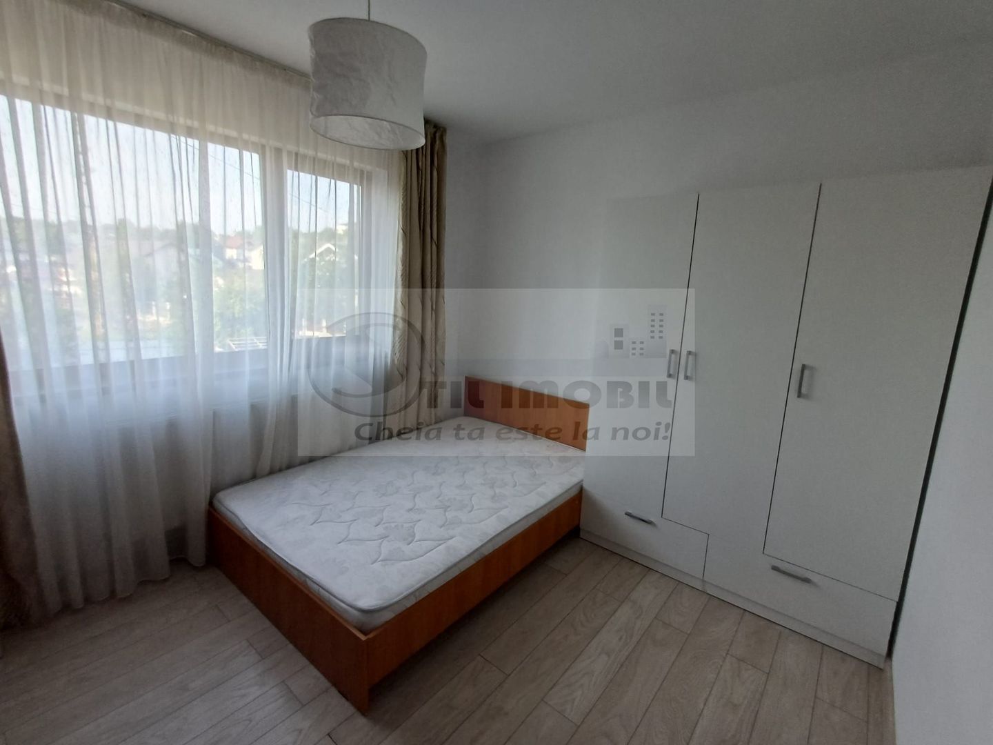 Casă 4 camere, 2 Locuri de parcare–Zona Valea Adanca- 830 euro - Poză 21