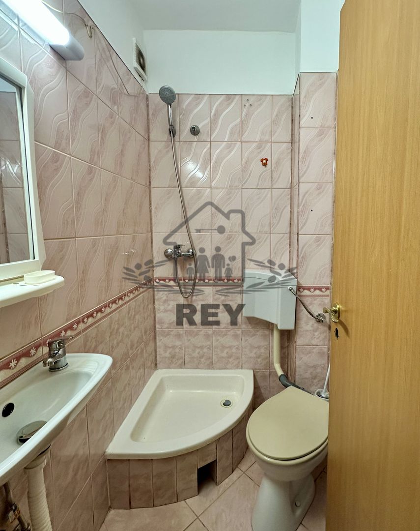 Apartament 4 camere cu garaj zona Strand- V.Aurie - Poză 15