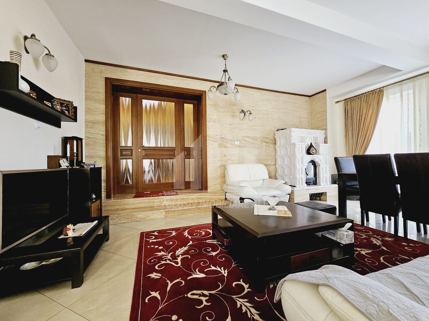 Casa individuala | Pensiune | 550 mp | 1100 mp teren | Cetate - Poză 3