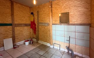 Casă cu 3 camere, garaj și anexă în centrul vechi Baia Mare - Poză 10