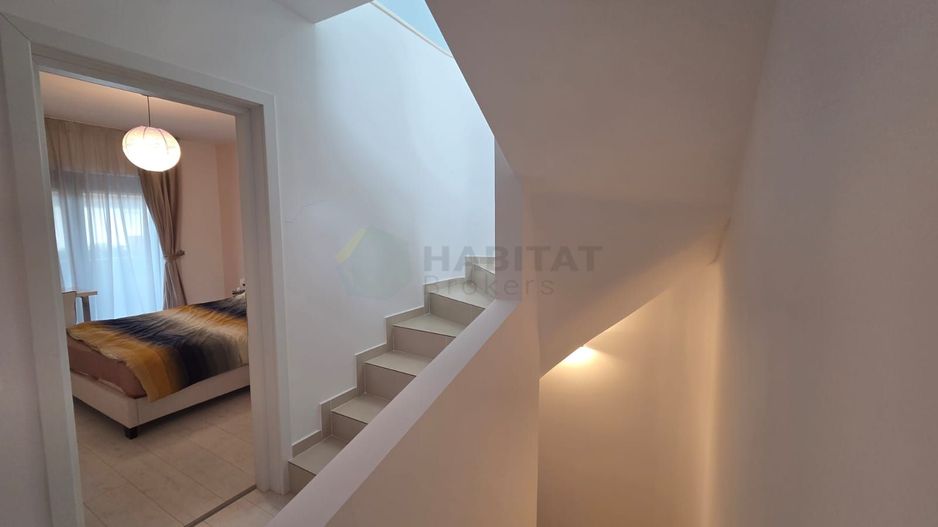 Vilă  cu mansardă, piscină și design modern – Tunari - Poză 9