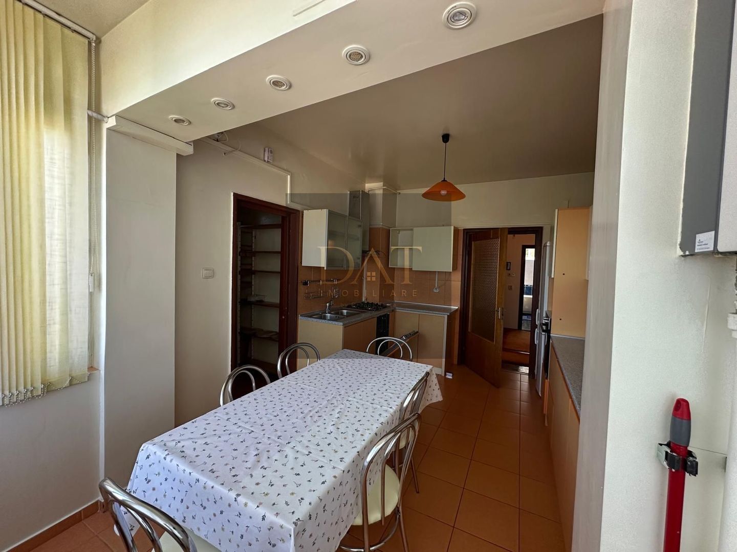 Apartament 3 camere decomandate, 100 mp, strada Hasdeu - Poză 3