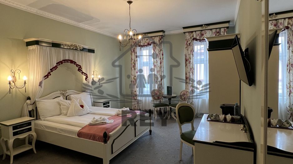 Vila de vanzare in zona Centrala/Orasul de jos - Poză 50