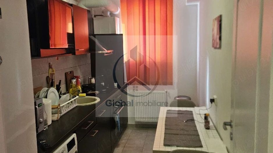 Apartament 2 camere, decomandat, centrala proprie, an 2017, utilat si mobilat complet - Poză 2