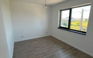Casă Individuală  P+1 cu 4 Camere și Curte Generoasă Berceni/Ilfov - Poză 10