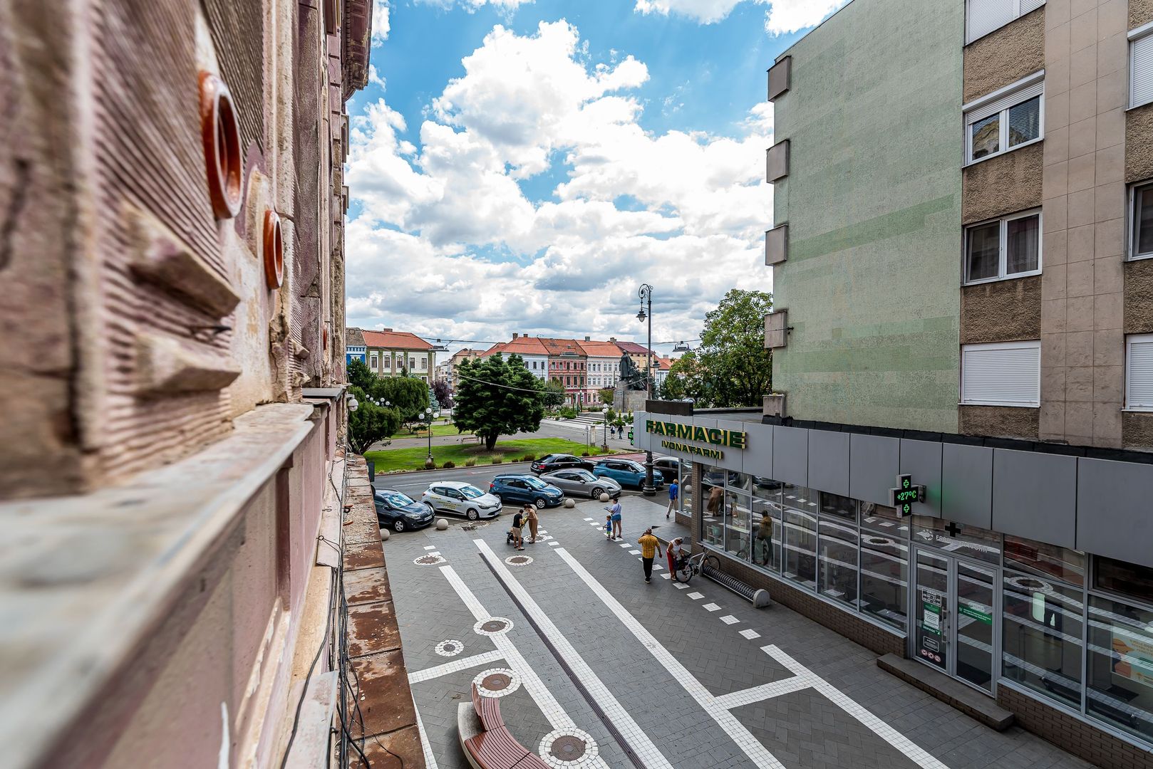 Apartament ultracentral cu 3 camere plus un bonus Comision 0 - Poză 1