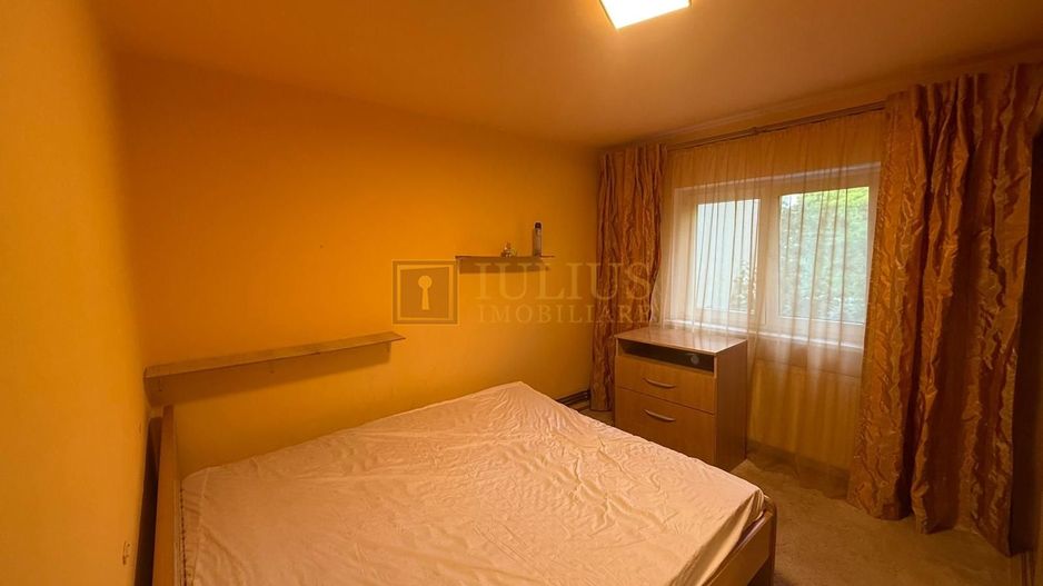 3 camere-calea Aradului, ideal pentru o familie, sau 2 studenti,centrala proprie - Poză 3