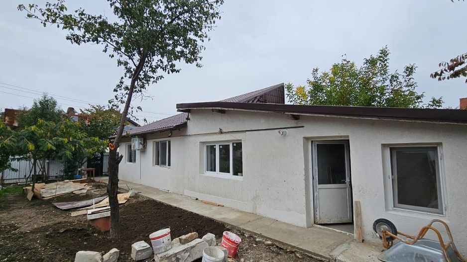 Casa centrala, recent reconsolidata – Strada Traian, Galati - Poză 1