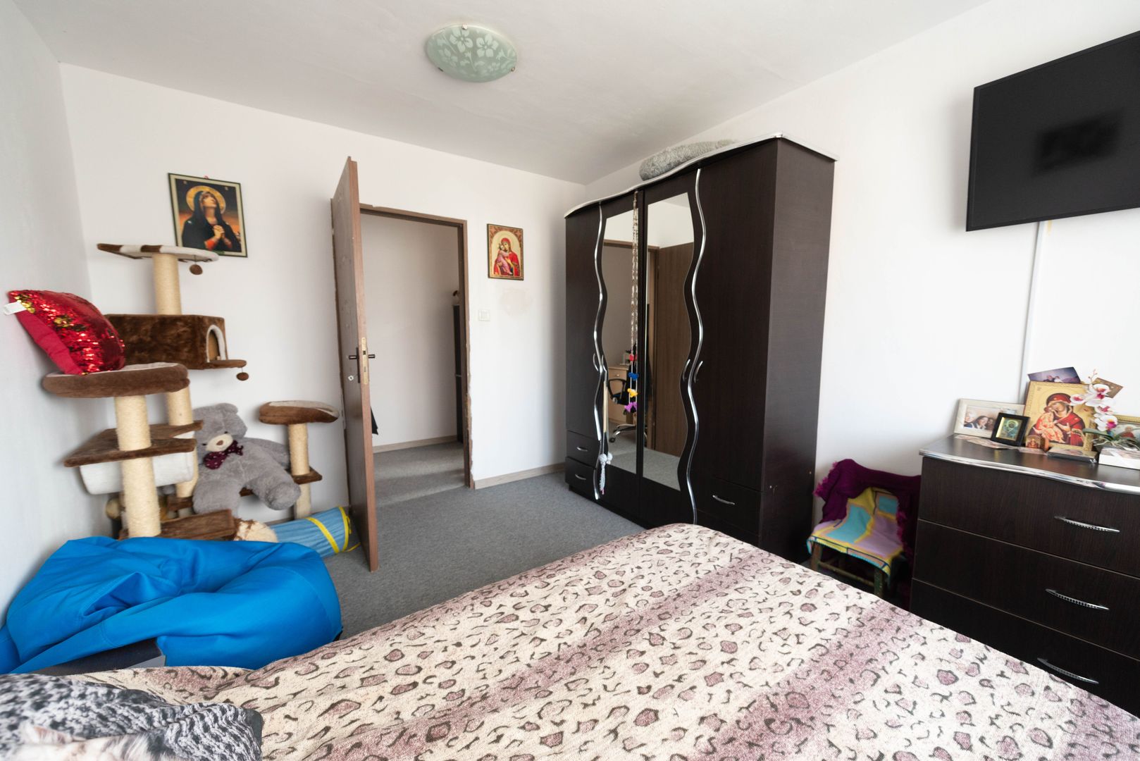 Apartament cu 3 camere de vanzare in zona Metrou Gorjului - Poză 3