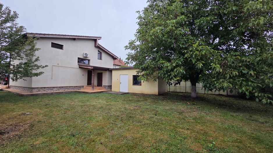 Casă spațioasă cu piscină, de vânzare în Simeria - Poză 28