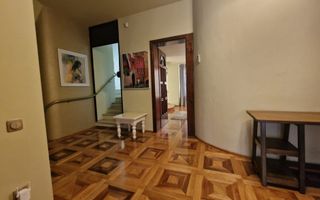 Vila zona Sub Arini!! - Poză 2