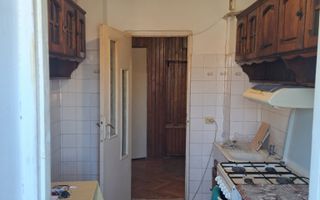 Ap 3 cam, zona Lipovei, etaj 1, centrala - Poză 3