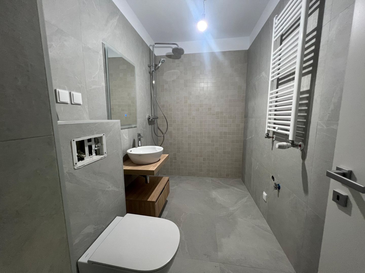 Apartament 2 Camere Premium | Curte 130 mp | Zona Centrală - Poză 8