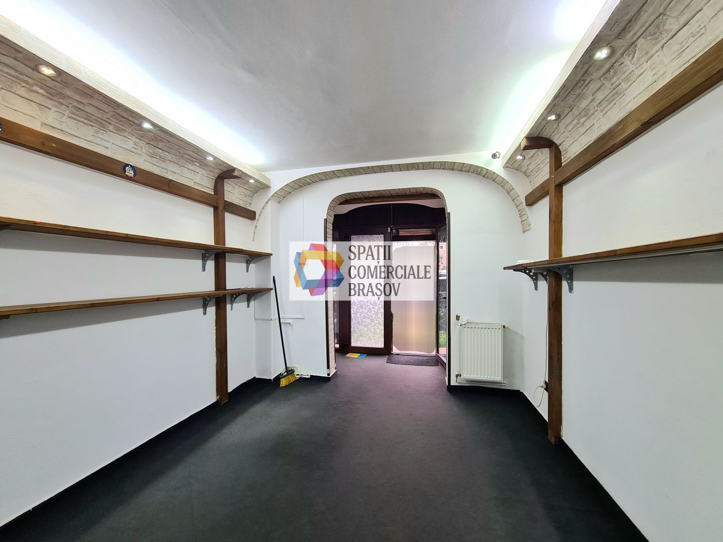 Spatiu birouri de vânzare, investiție, Brasov - 70 mp  # Plus - Imo. ro - Poză 2