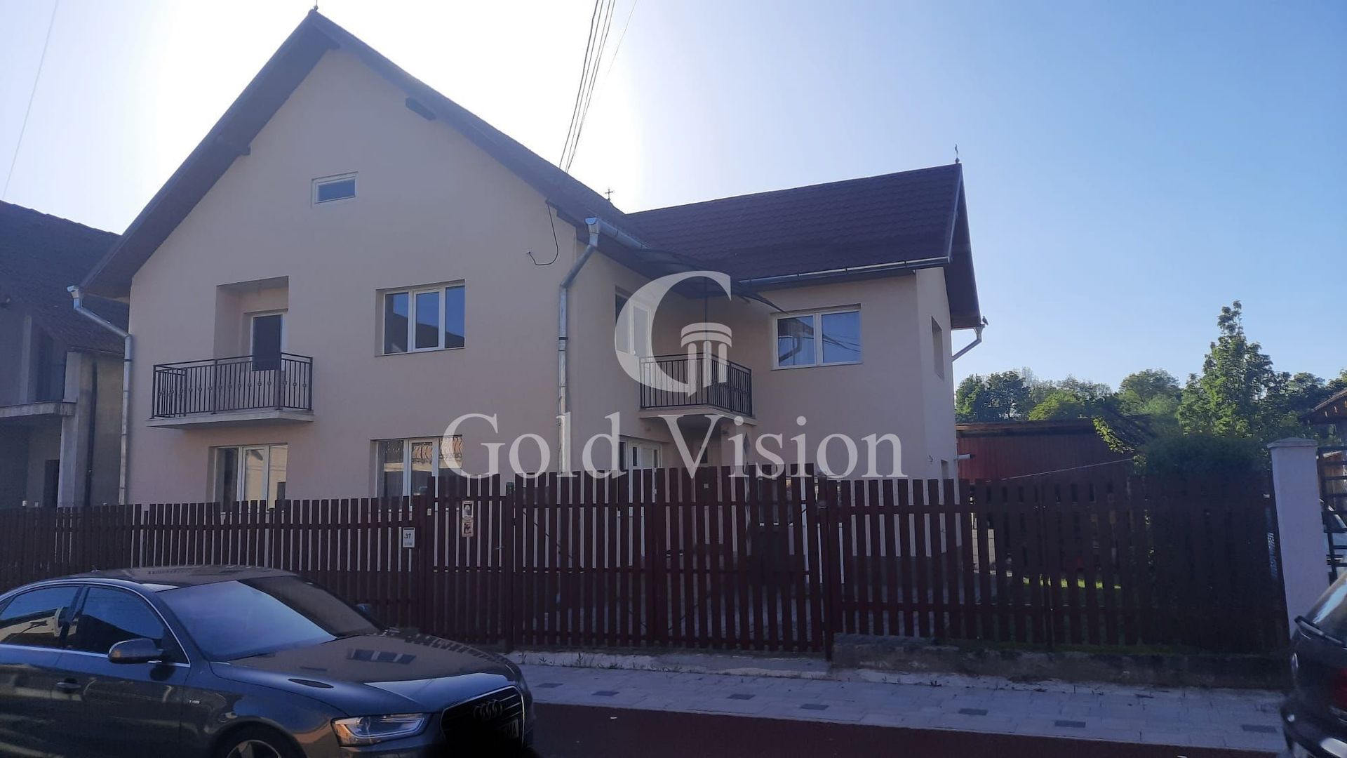 Casa de vanzare in Reghin, disponibila imediat - Poză 1