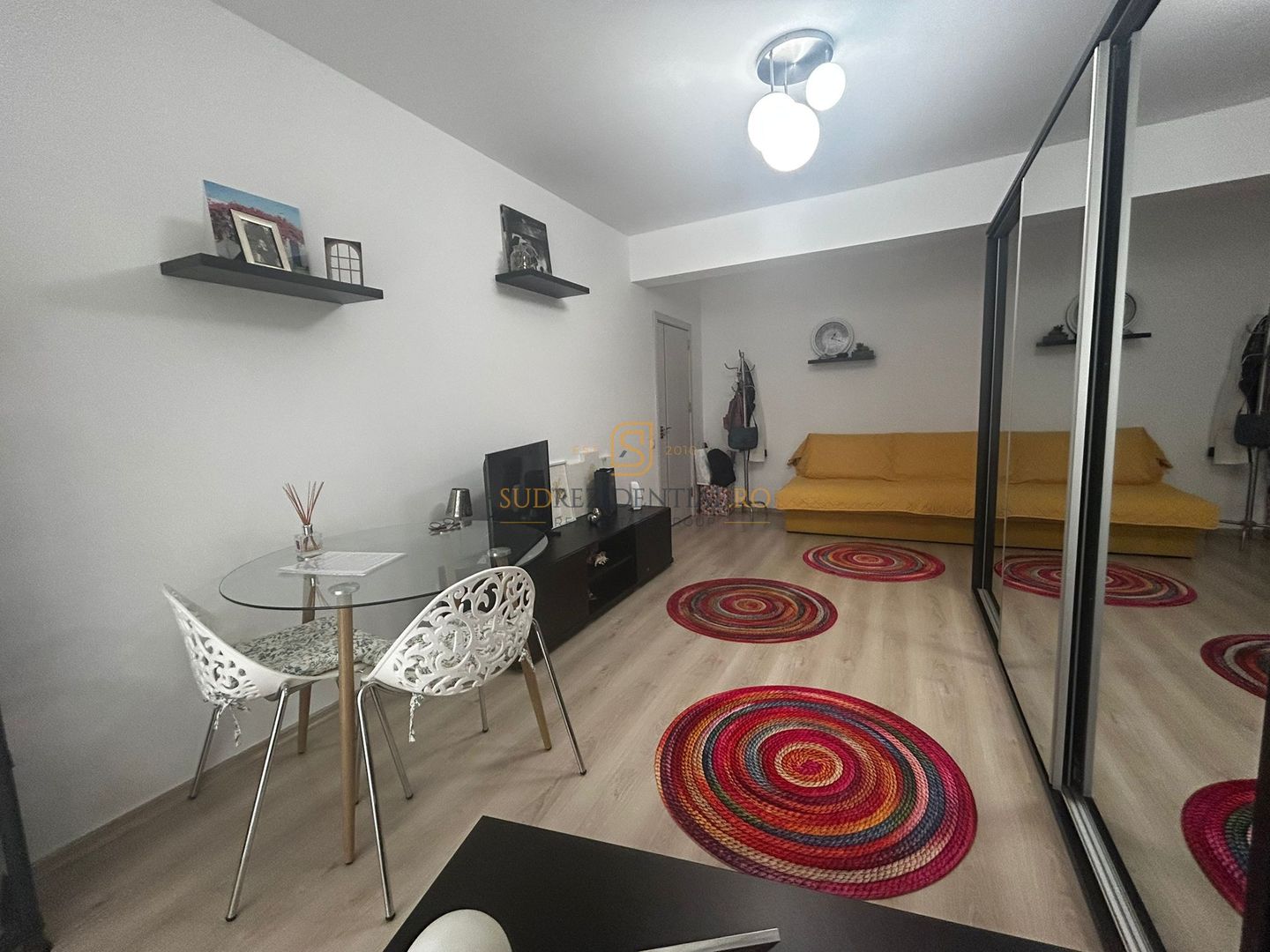 Apartament 2 camere + curte proprie, acces rapid metrou Berceni - Poză 1