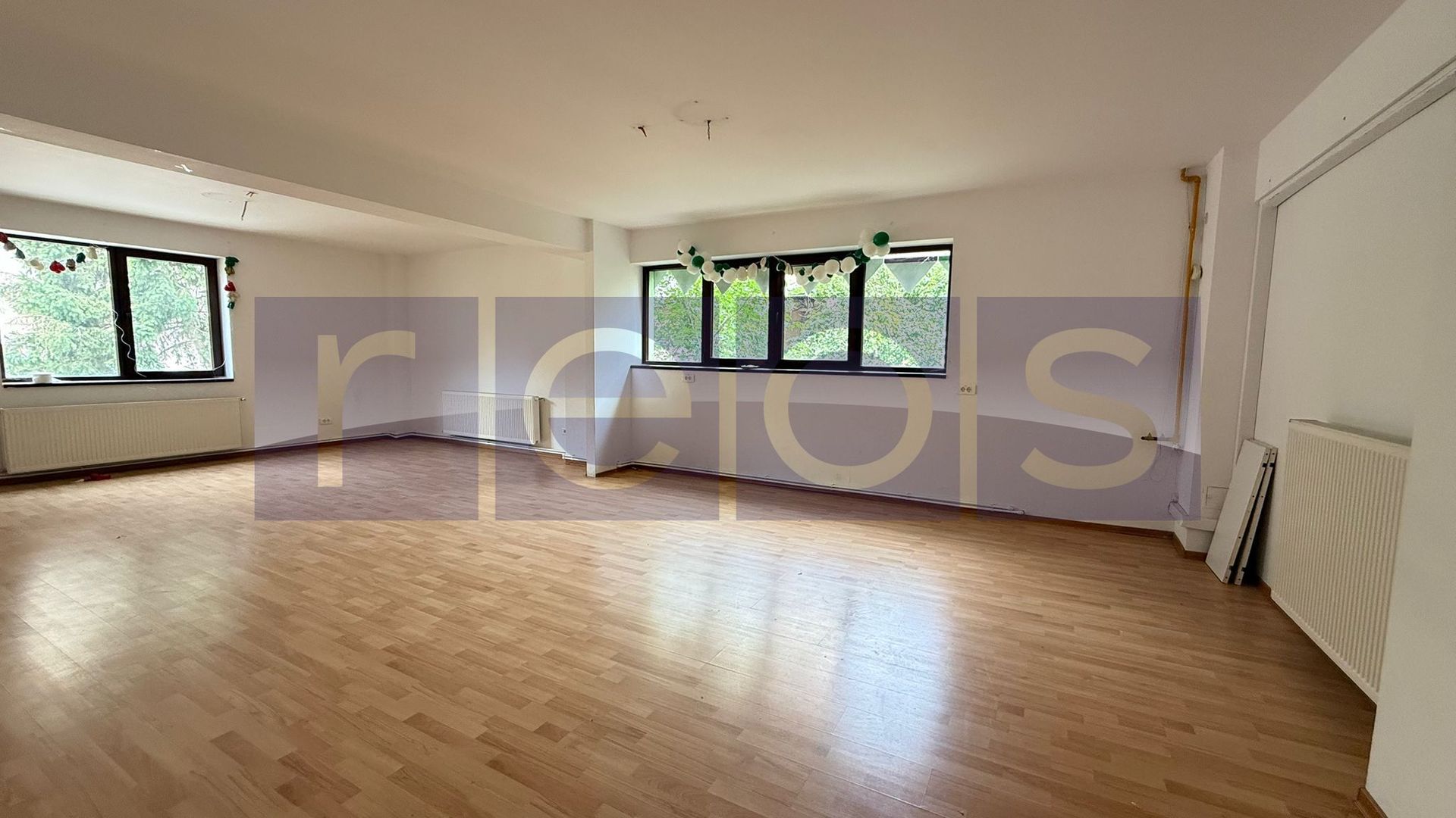 DE ÎNCHIRIAT VILĂ CĂMIN DE BĂTRÂN I AFTERSCHOOL I GARAJ+CURTE I ZONA CENTRALĂ - Poză 18