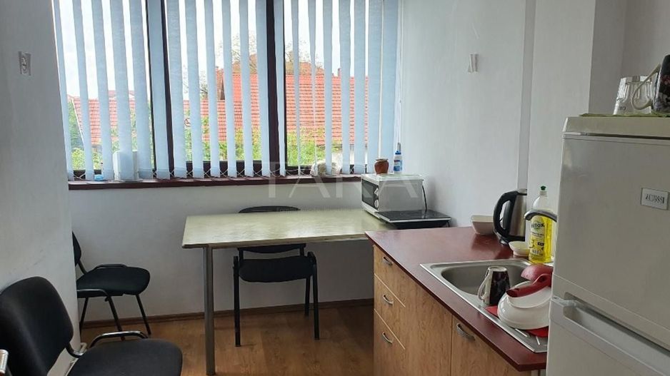 Casă spațioasă cu potențial de pensiune sau clinica, zona Zorilor - Poză 2