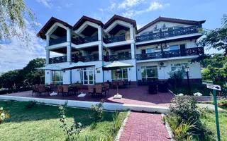 Hotel 20 camere Delta Dunarii 50 m deschidere teren 6000 mp acces auto - Poză 45